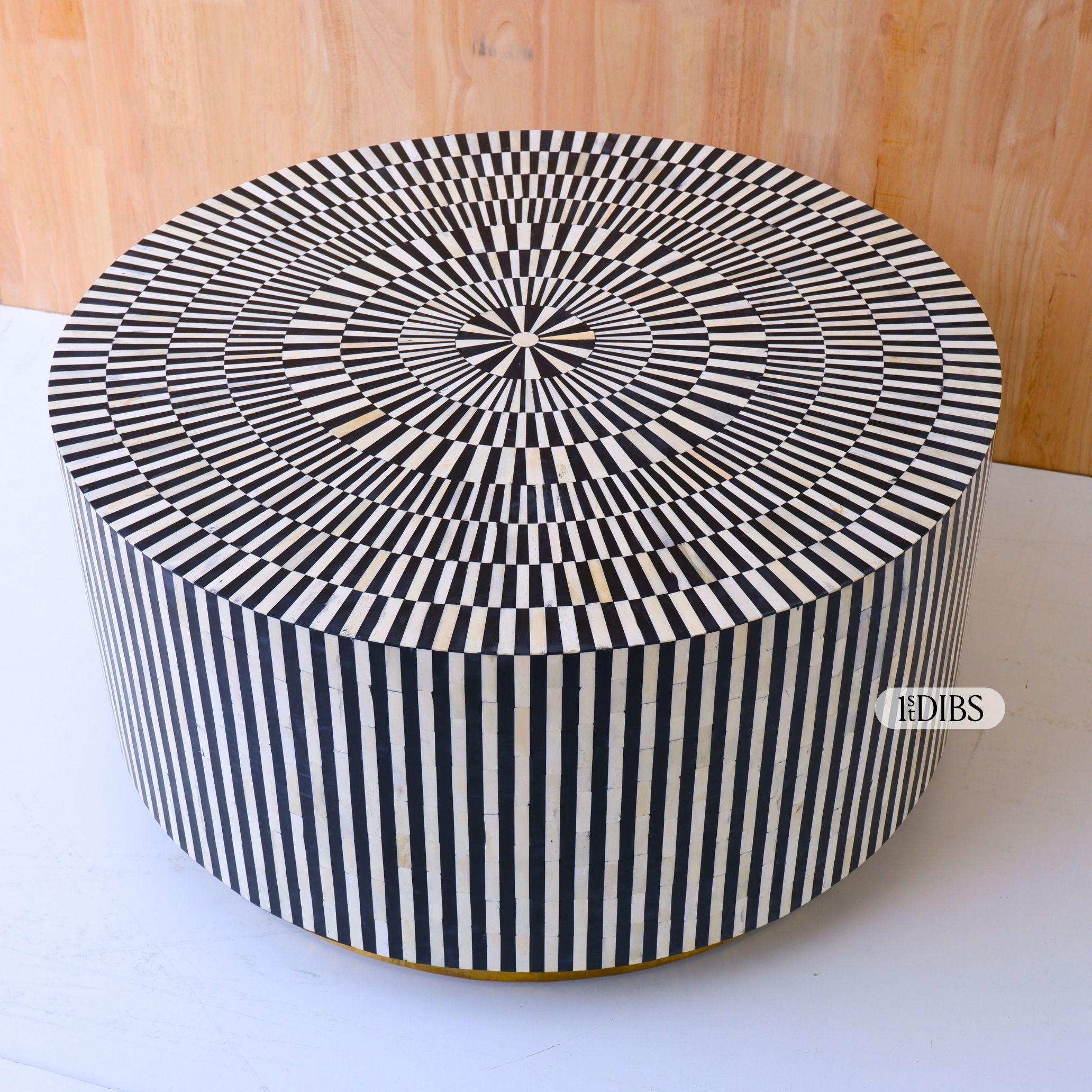 https://a.1stdibscdn.com/black-white-line-pattern-bone-inlay-round-coffee-table-by-house-of-jaipur-for-sale-picture-5/f_97222/f_495550721775559820758/62_master.jpg