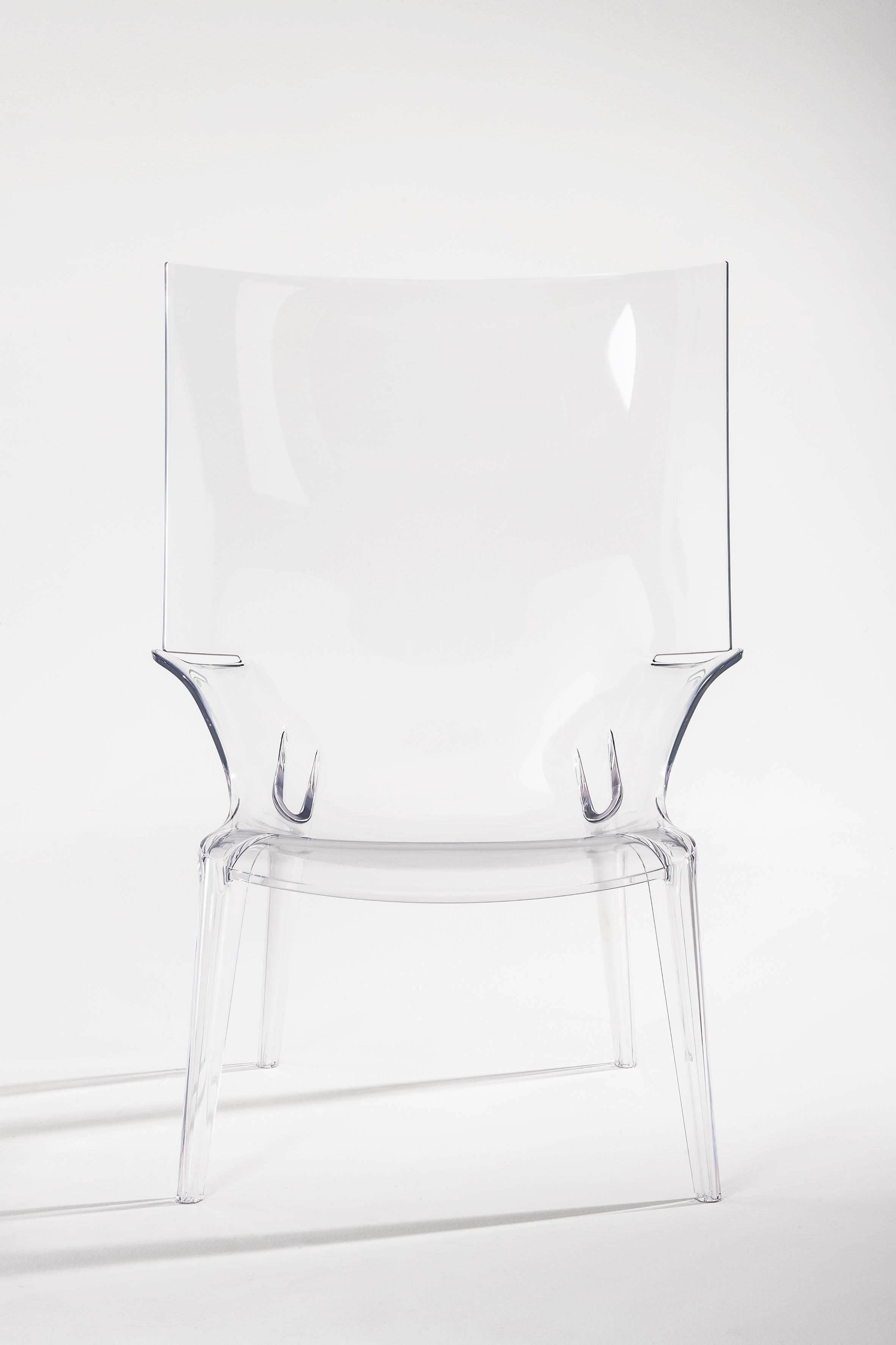 https://a.1stdibscdn.com/kartell-uncle-jim-armchair-in-clear-by-philippe-starck-for-sale-picture-2/12330573/f_145660211556787743223/6410_unclejim_starck_cristallo_front_master.jpg
