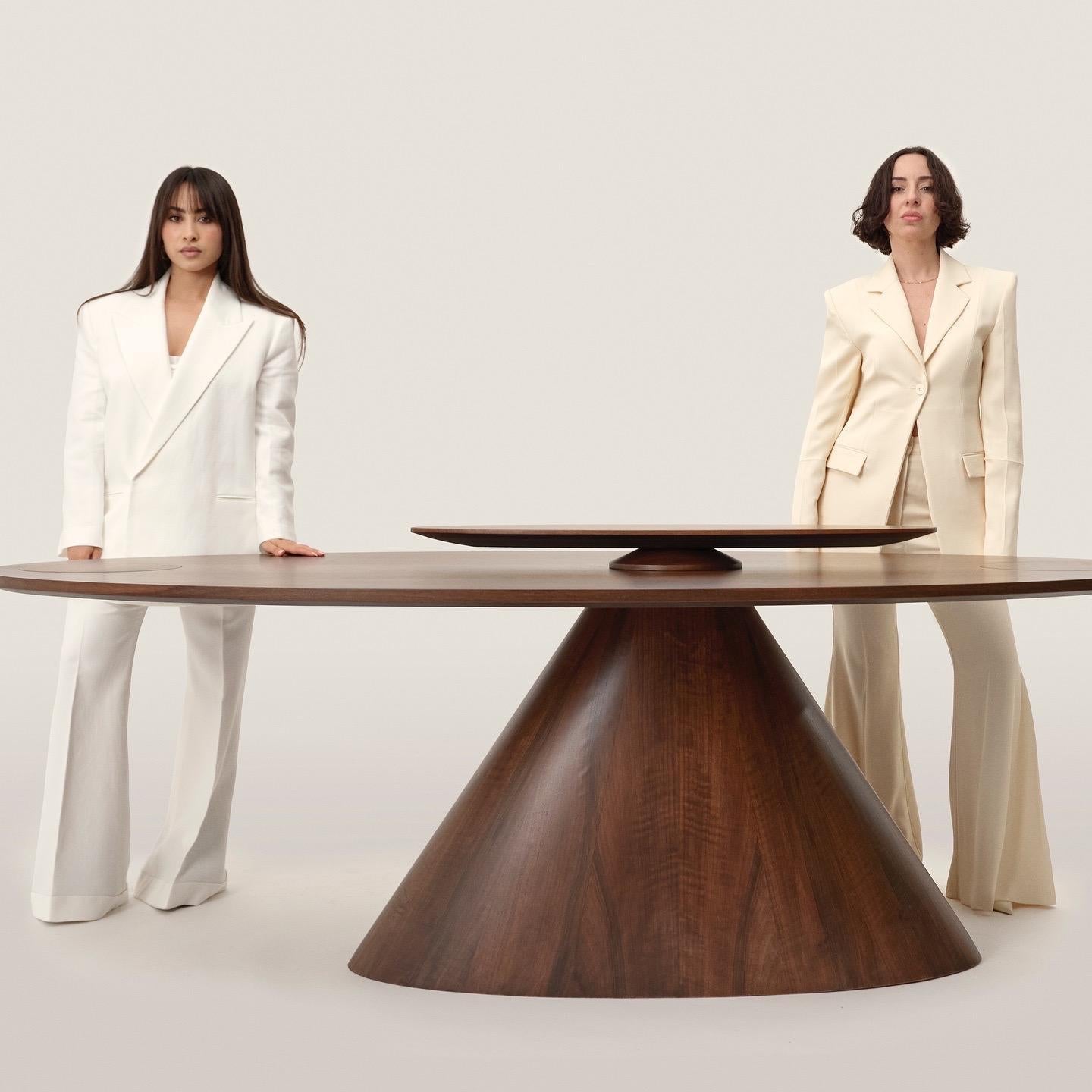 https://a.1stdibscdn.com/half-moon-dining-table-for-sale-picture-7/f_76852/f_438642621740932962808/65fc1014_90d9_4c03_8d70_3714436beba2_master.jpeg