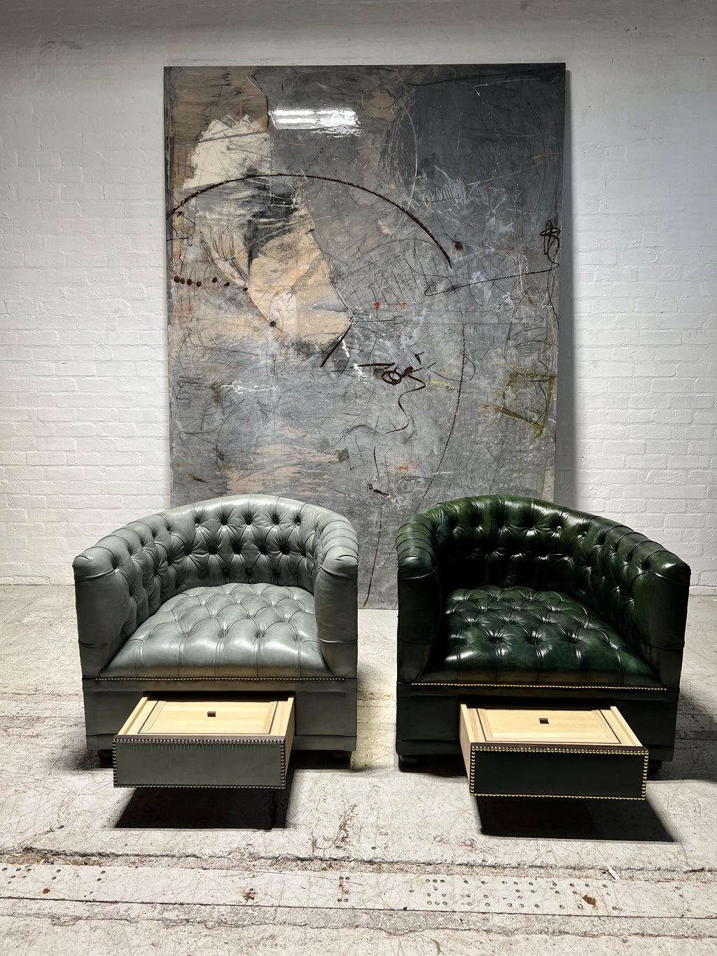 https://a.1stdibscdn.com/the-flying-wing-humidor-chair-from-our-signature-collection-for-sale-picture-4/f_79732/f_32319322/66129841_BDE8_4E84_B2C3_1677236922095_master.jpeg