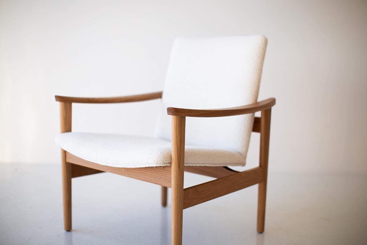 https://a.1stdibscdn.com/craftassociates-chair-peabody-oak-occasional-chair-upholstered-for-sale-picture-6/f_9720/f_375832321702659406832/66311960_oak_occasional_chair_60487973_master.jpg