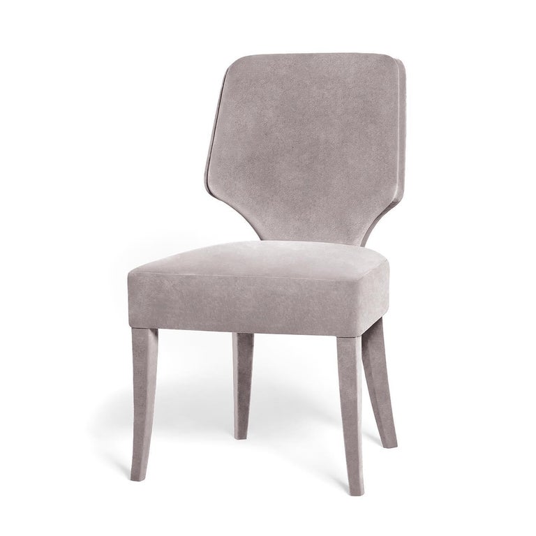 https://a.1stdibscdn.com/couture-dining-chair-in-hand-tailored-upholstery-hollywood-regency-style-for-sale-picture-13/f_27693/f_491129921772833485095/67477709_2854682224546993_7550899754473881600_n_master.jpg?width=768