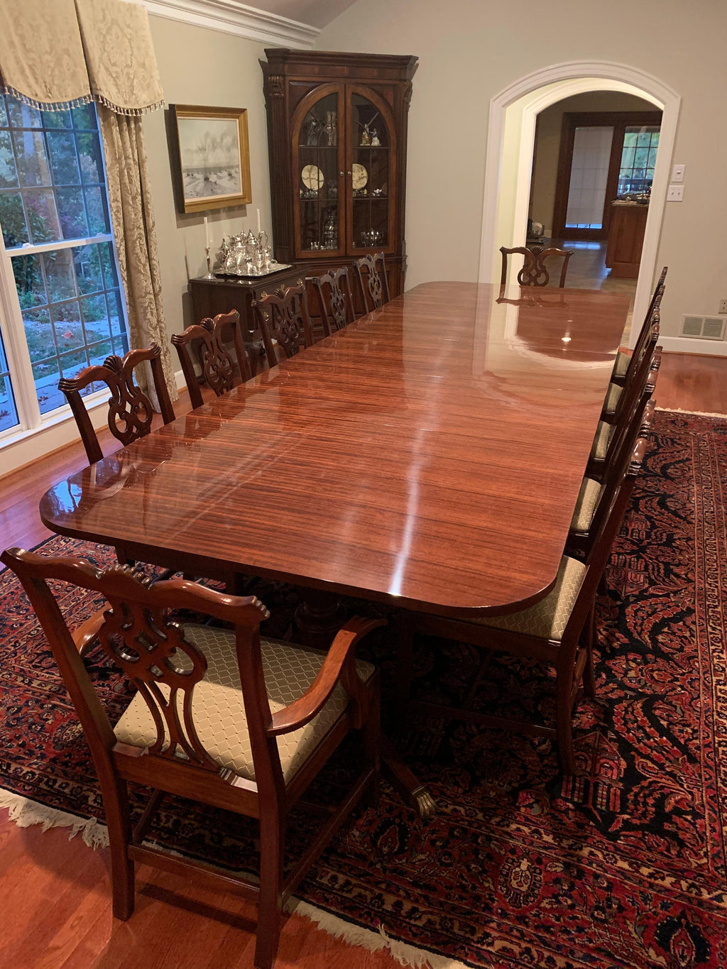 https://a.1stdibscdn.com/custom-ribbon-mahogany-georgian-style-dining-table-by-leighton-hall-for-sale-picture-9/f_44162/f_171923811576074112513/6C24F209_A6D6_414C_BA39_1574300952891_master.jpeg