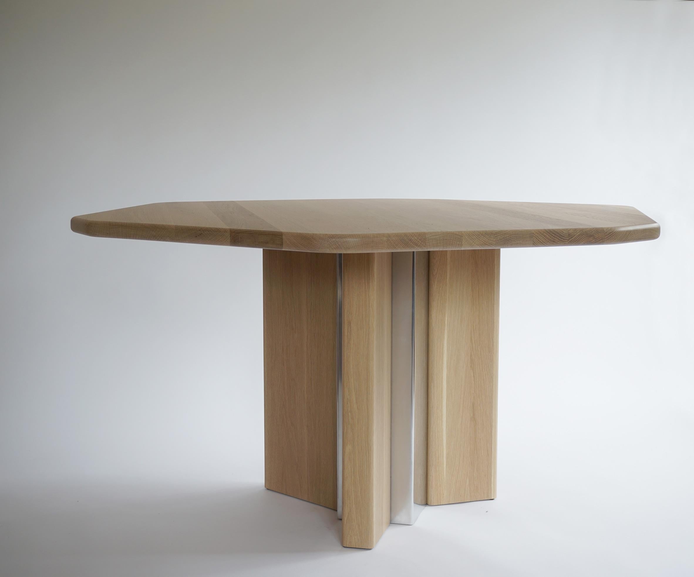 https://a.1stdibscdn.com/hex-diamond-table-by-simon-johns-in-white-oak-and-aluminum-for-sale-picture-3/f_26473/1590421344894/6Hex_Diamond_WEB_master.jpg