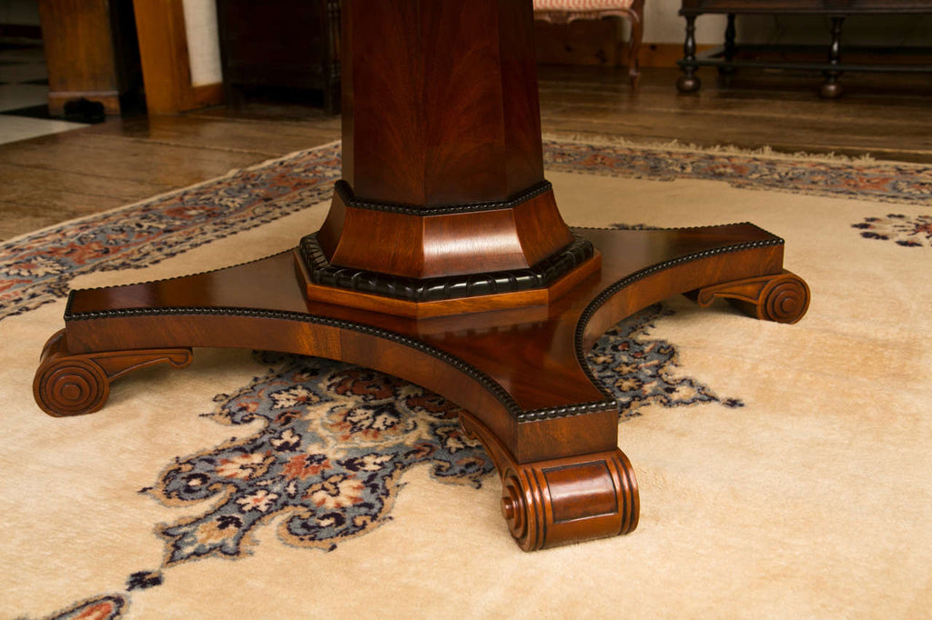 https://a.1stdibscdn.com/archivesE/1stdibs/090413/MillHouseAntiquesCT_DM//8/6K1A3821.jpg