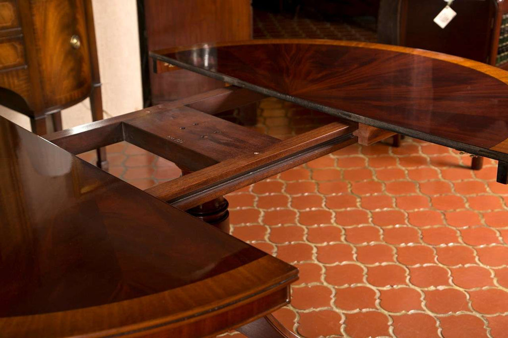 https://a.1stdibscdn.com/archivesE/1stdibs/031513/MillHouseAntiquesCT2//2/6K1A5186.jpg