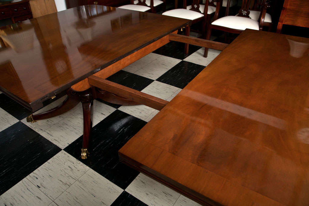 https://a.1stdibscdn.com/custom-english-william-iv-style-pedestal-dining-table-for-sale-picture-6/9420003/f_157215911565021341519/6K1A7262.jpg