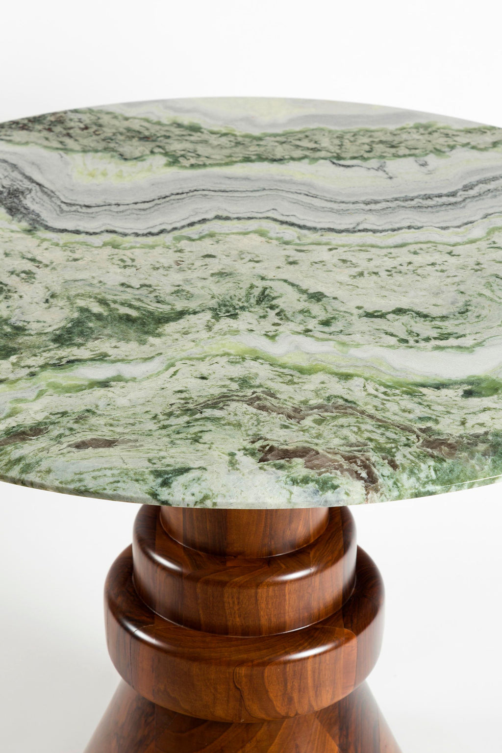 https://a.1stdibscdn.com/21st-century-pink-marble-round-dining-table-with-sculptural-green-wooden-base-for-sale-picture-6/f_36601/f_216814521607120626627/6Q8A7576_master.jpg
