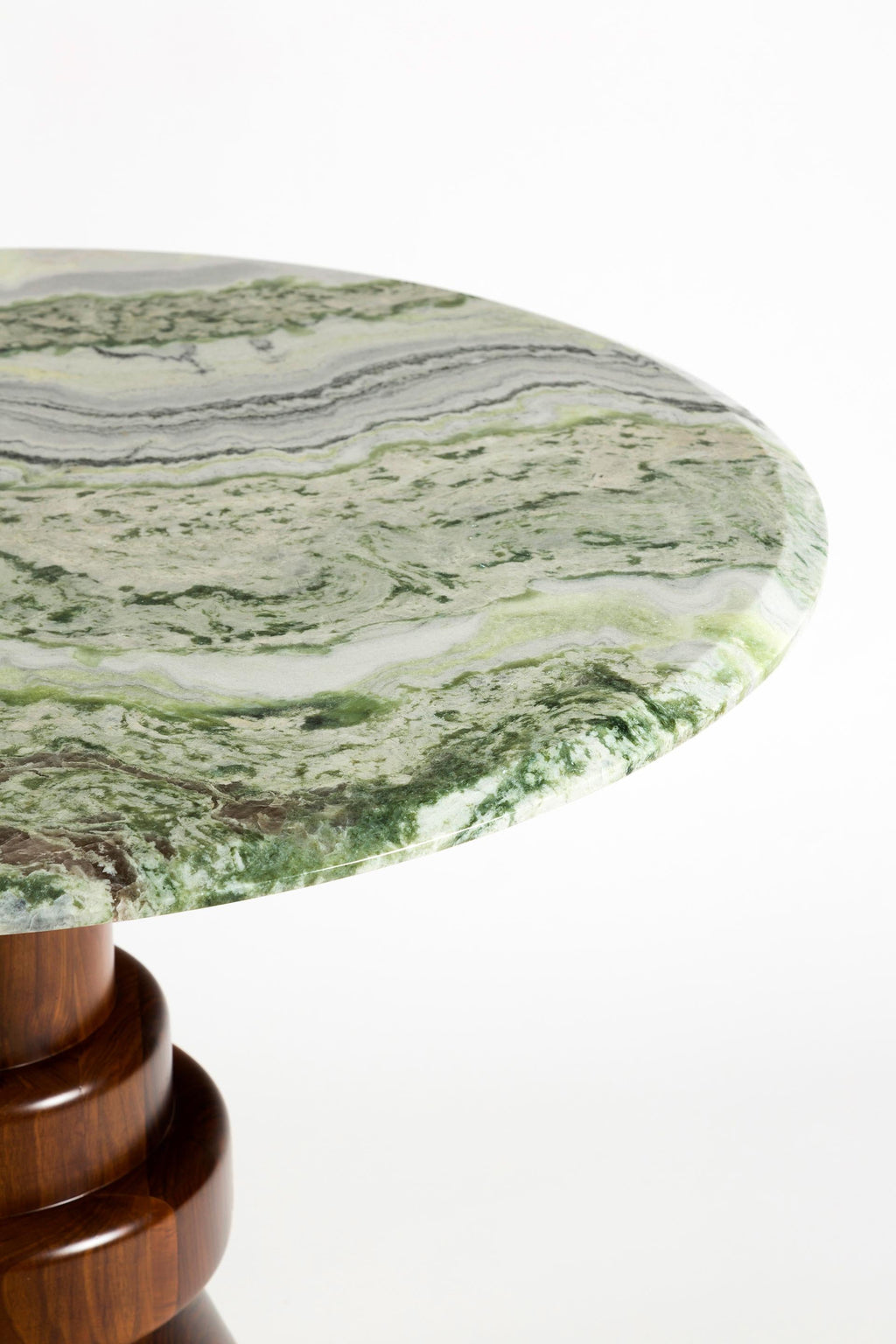 https://a.1stdibscdn.com/21st-century-pink-marble-round-dining-table-with-sculptural-green-wooden-base-for-sale-picture-7/f_36601/f_216814521607120626888/6Q8A7577_master.jpg