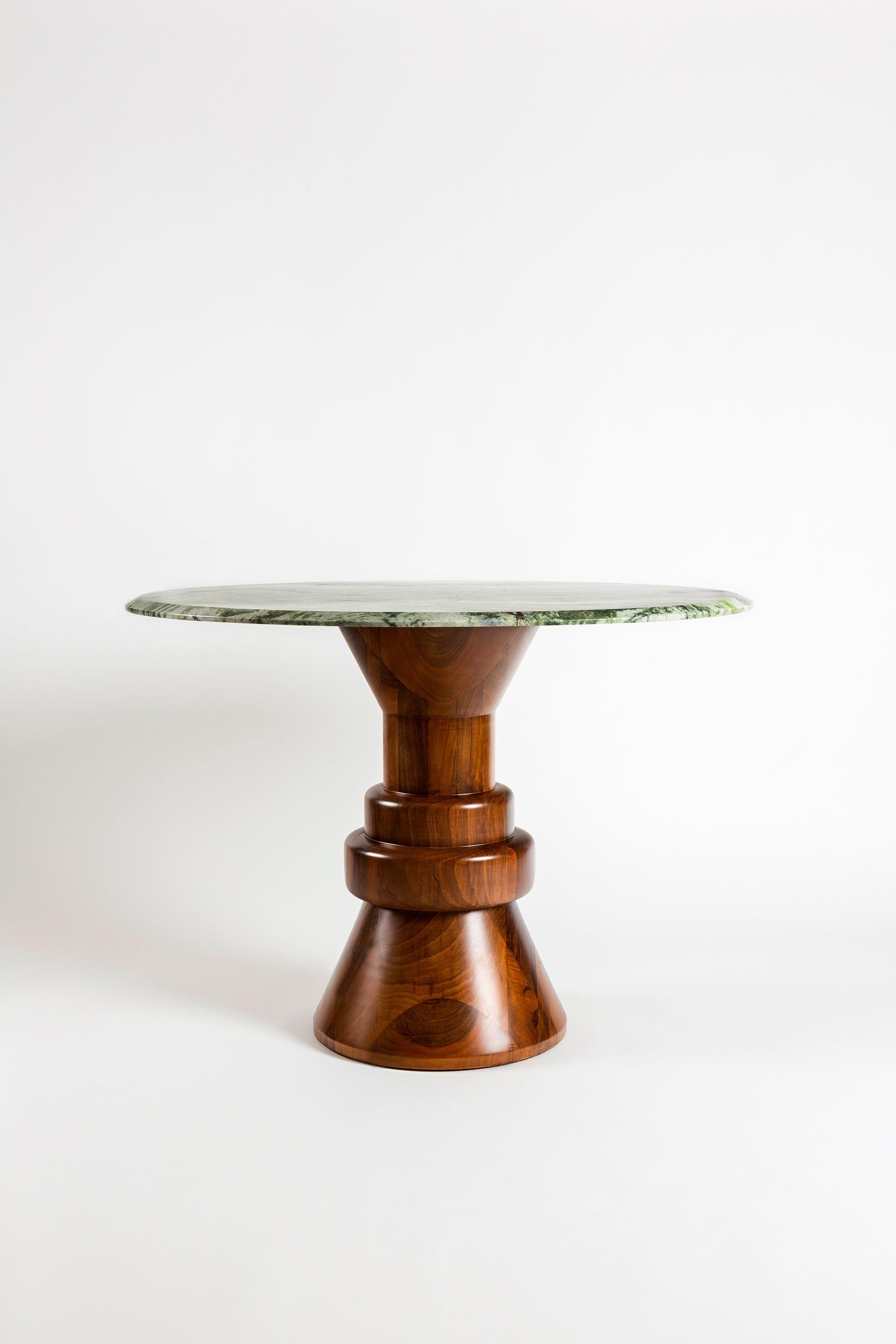 https://a.1stdibscdn.com/21st-century-cream-marble-round-dining-table-with-sculptural-wooden-base-for-sale-picture-4/f_36601/f_216814221607120538631/6Q8A7587_master.jpg