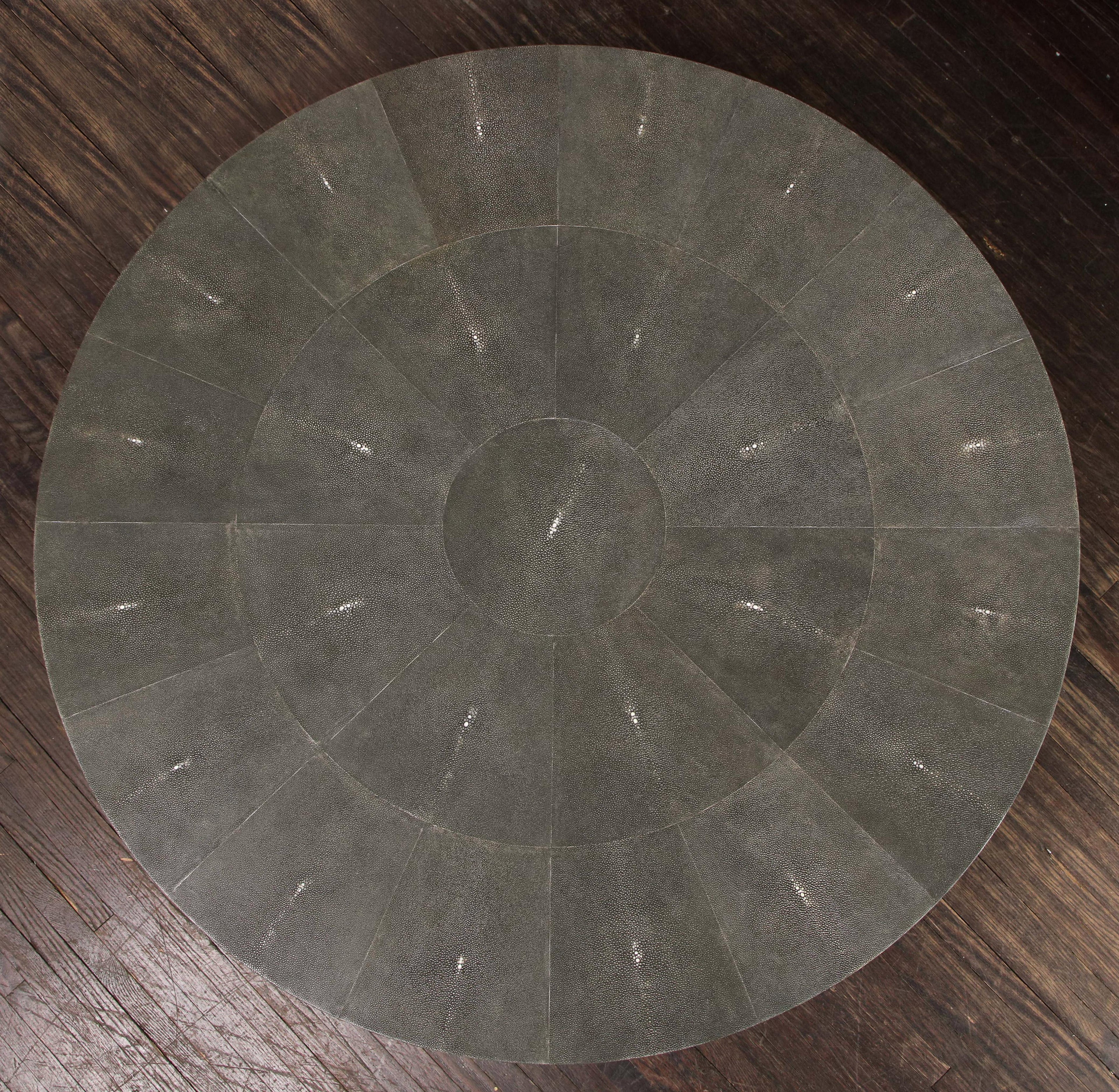 https://a.1stdibscdn.com/custom-round-genuine-shagreen-table-with-parchment-base-for-sale-picture-7/f_8178/1553488225458/6R1A6038_master.jpg