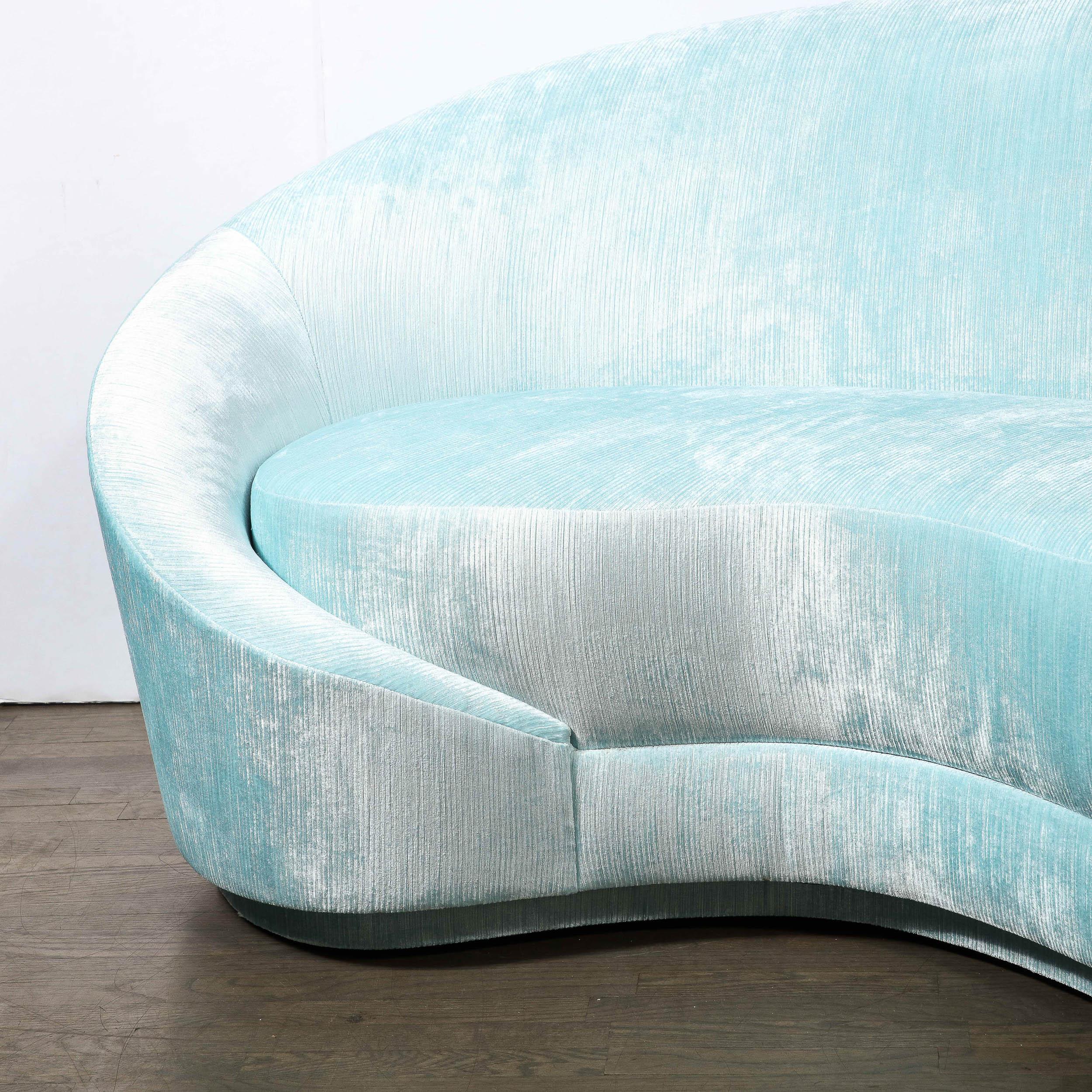 https://a.1stdibscdn.com/1940s-style-modernist-custom-sweeping-curved-sofa-in-aquamarine-velvet-for-sale-picture-5/f_7934/f_345446821685555438201/6R1A7467_master.jpg