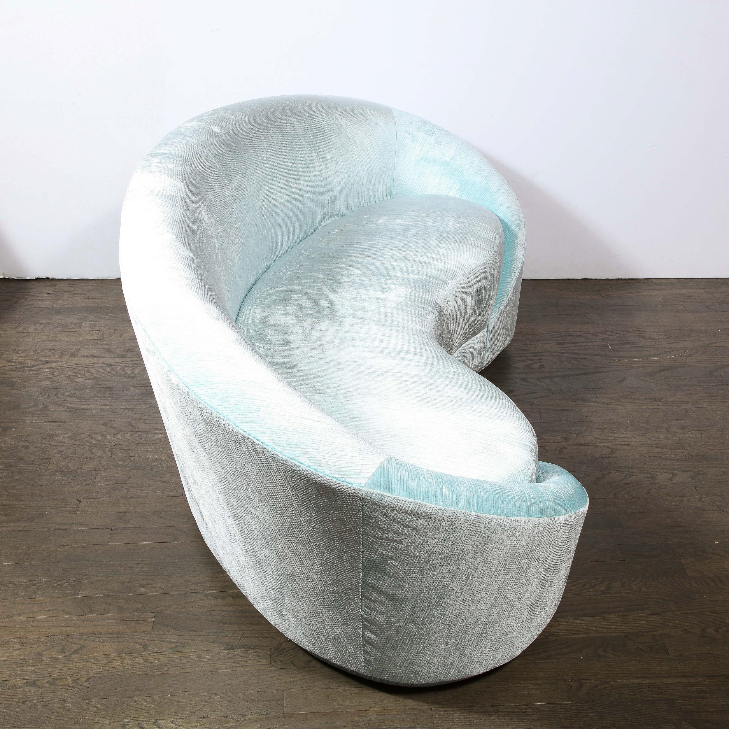 https://a.1stdibscdn.com/1940s-style-modernist-custom-sweeping-curved-sofa-in-aquamarine-velvet-for-sale-picture-10/f_7934/f_345446821685555440182/6R1A7480_master.jpg