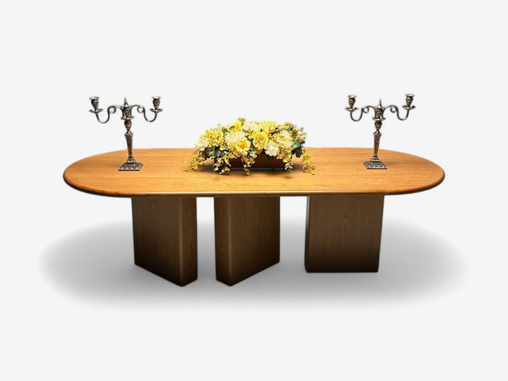 https://a.1stdibscdn.com/organic-modern-solid-oak-handcrafted-pedestal-oval-dining-table-21st-c-for-sale-picture-7/f_8632/f_462275621754942088668/6_ecm_4614_IMAGE_1684544641759_1700675218140_1_fullGallery_1737657028674_IMG_1696_1_Photoroom_master.jpeg