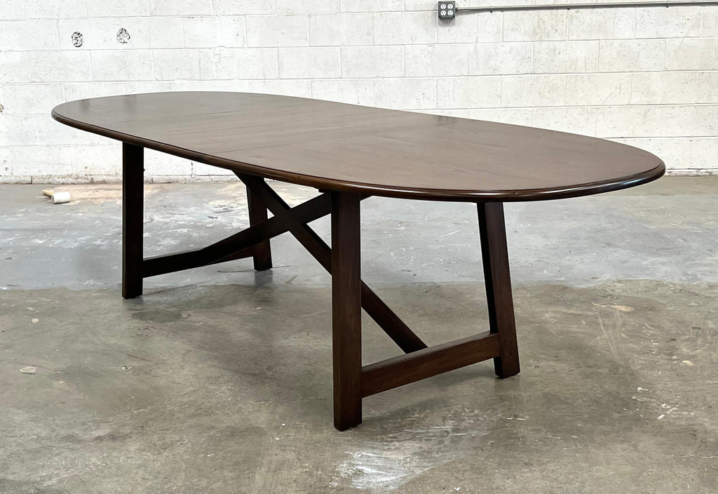 https://a.1stdibscdn.com/expandable-walnut-dining-table-for-sale-picture-2/f_8065/f_324847421675026749695/6_master.jpg