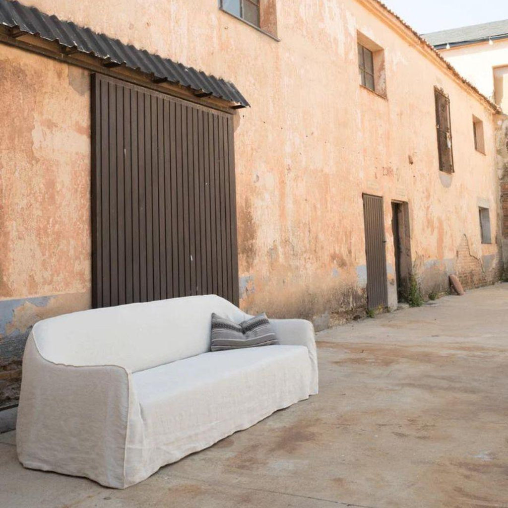 https://a.1stdibscdn.com/clichy-linen-slipcover-sofa-custom-made-in-spain-for-sale-picture-6/f_98092/f_397240121715769602097/6_master.jpg
