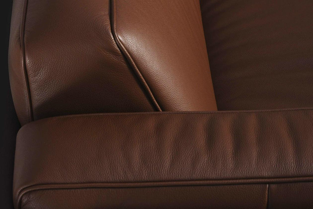 https://a.1stdibscdn.com/de-sede-ds-175-small-two-seat-sofa-in-hazel-upholstery-by-patrick-norguet-for-sale-picture-6/22569652/f_324072021674644256039/6_master.jpg