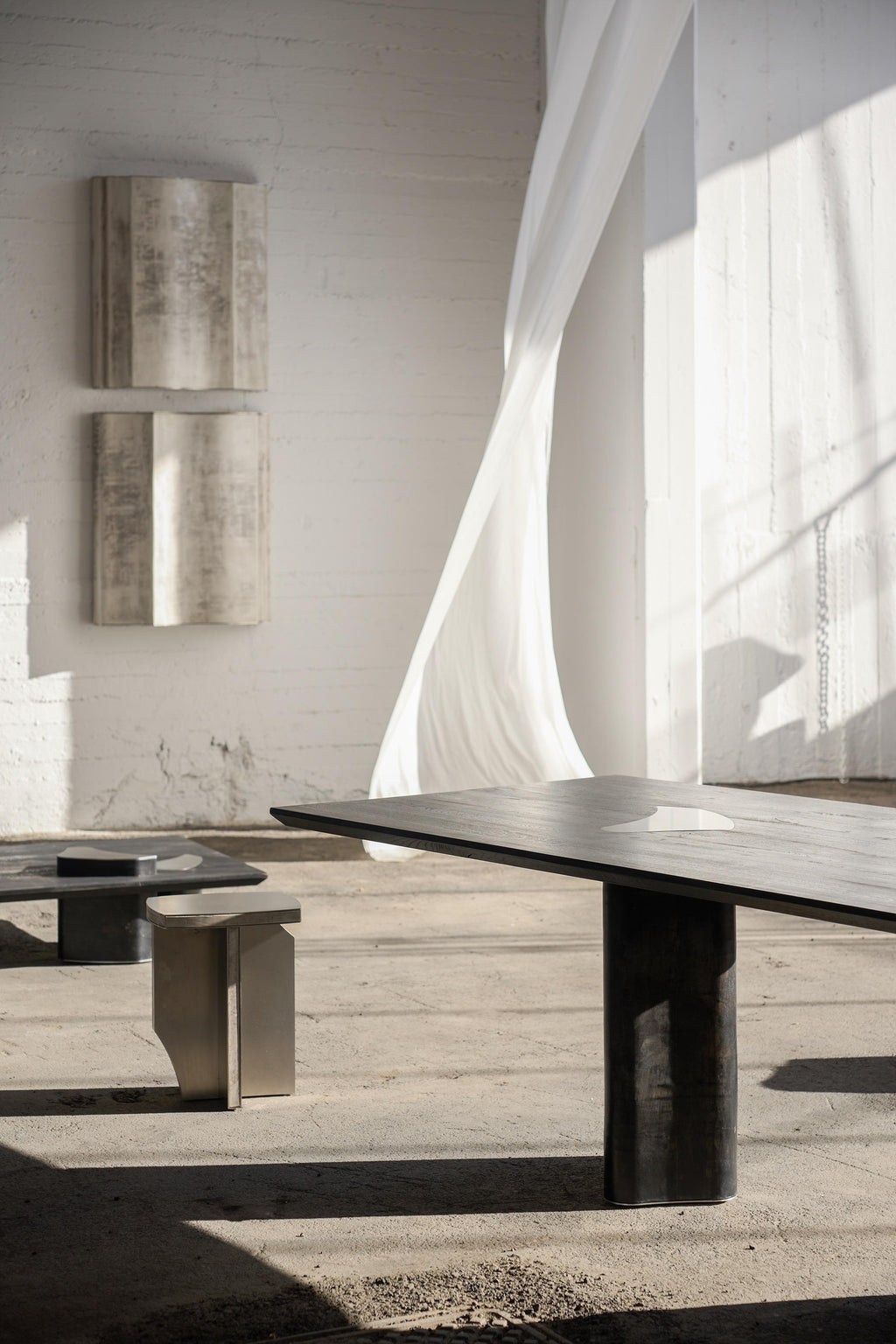 https://a.1stdibscdn.com/contemporary-fragment-dining-table-with-patinated-leather-by-jumandie-seys-for-sale-picture-3/f_70152/f_405967521720787204486/6_master.jpeg