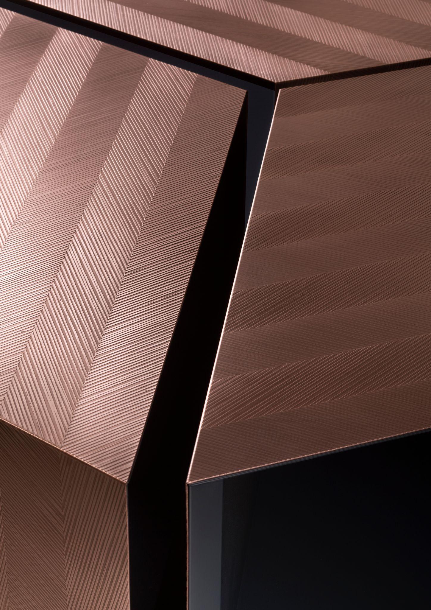 https://a.1stdibscdn.com/decastelli-alpha-modular-coffee-table-in-copper-by-martinelli-venezia-for-sale-picture-6/f_16392/1618978794223/6_master.jpeg