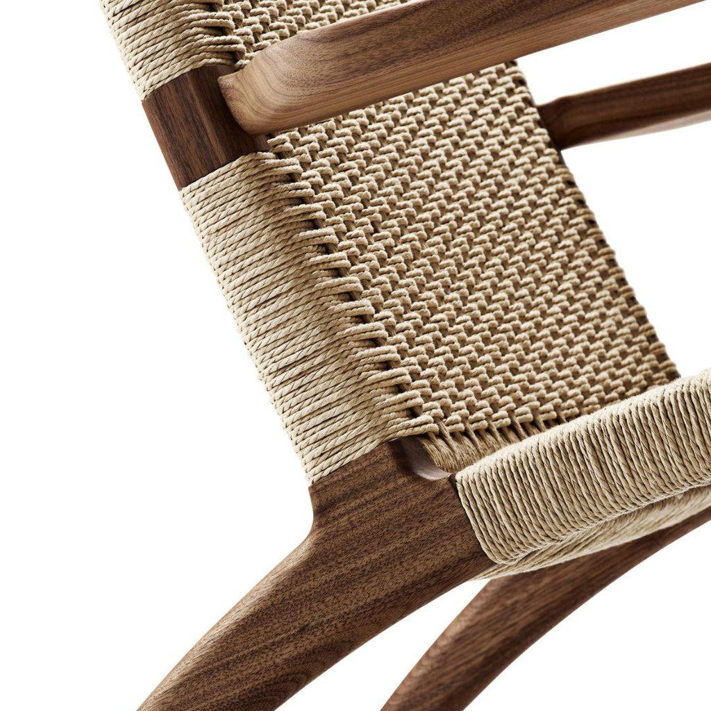https://a.1stdibscdn.com/hans-j-wegner-ch25-chair-in-walnut-oil-papercord-for-carl-hansen-son-for-sale-picture-5/f_14472/f_316522321670534986824/6_master.jpg