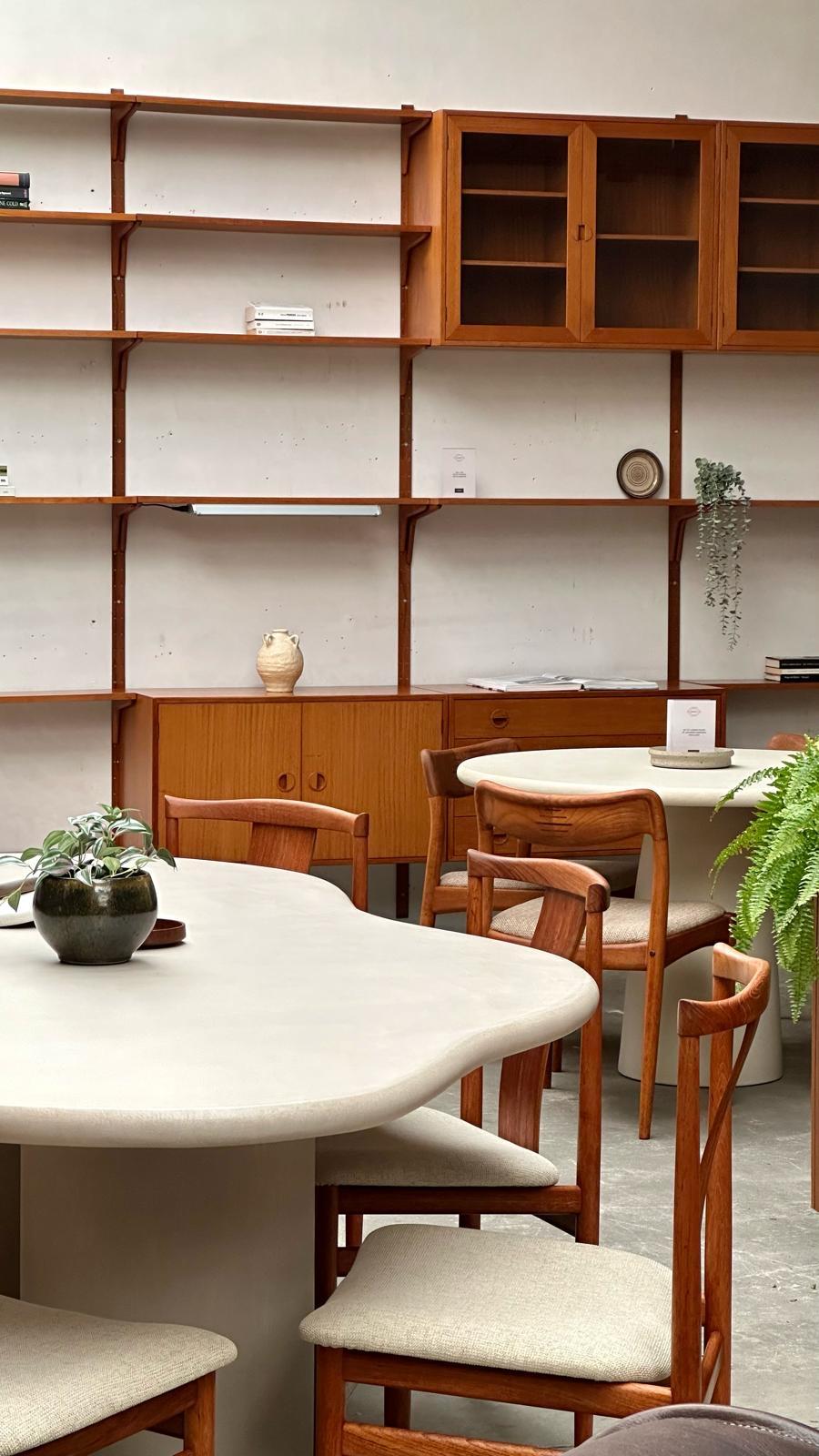 https://a.1stdibscdn.com/natural-plaster-dining-table-fluent-240-by-isabelle-beaumont-for-sale-picture-9/f_86552/f_392658021713055034211/6bca1d8e_b1e9_47ad_a88f_70b450050059_master.JPG