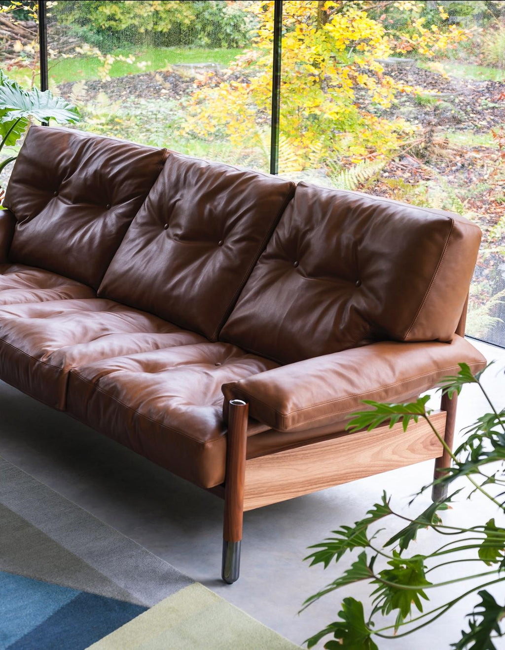 https://a.1stdibscdn.com/sella-sofa-by-carlo-de-carli-for-sale-picture-3/f_27783/f_185462321585753860675/70bc1683_ba0e_4a93_b1bd_0657adf46bc8_master.jpg
