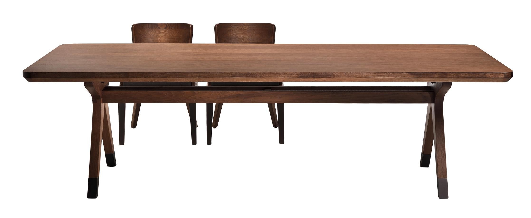 https://a.1stdibscdn.com/bulle-dining-table-in-solid-oak-for-sale-picture-2/f_46131/f_236534321620223069127/7101_R_BULLE_dining_table_7100_BULLE_armchair_2__master.jpg