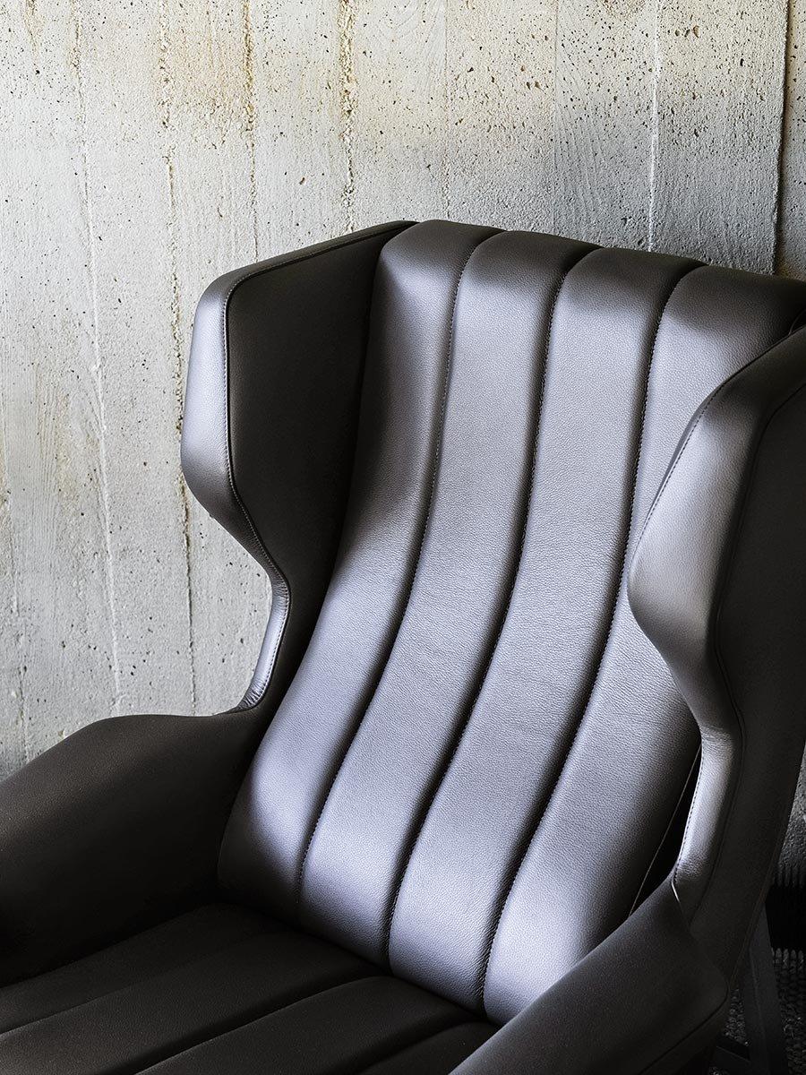 https://a.1stdibscdn.com/tacchini-giulia-lounge-armchair-with-ottoman-designed-by-gianfranco-frattini-for-sale-picture-5/f_44652/1607023749219/71297_master.jpg