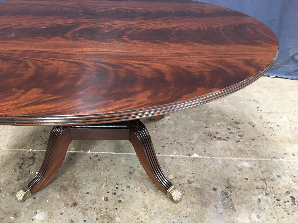 https://a.1stdibscdn.com/round-crotch-mahogany-georgian-style-pedestal-dining-table-by-leighton-hall-for-sale-picture-5/f_44162/f_235522621619554962664/74BBEFBA_C7DC_47DC_8975_7030096813A3_master.jpeg