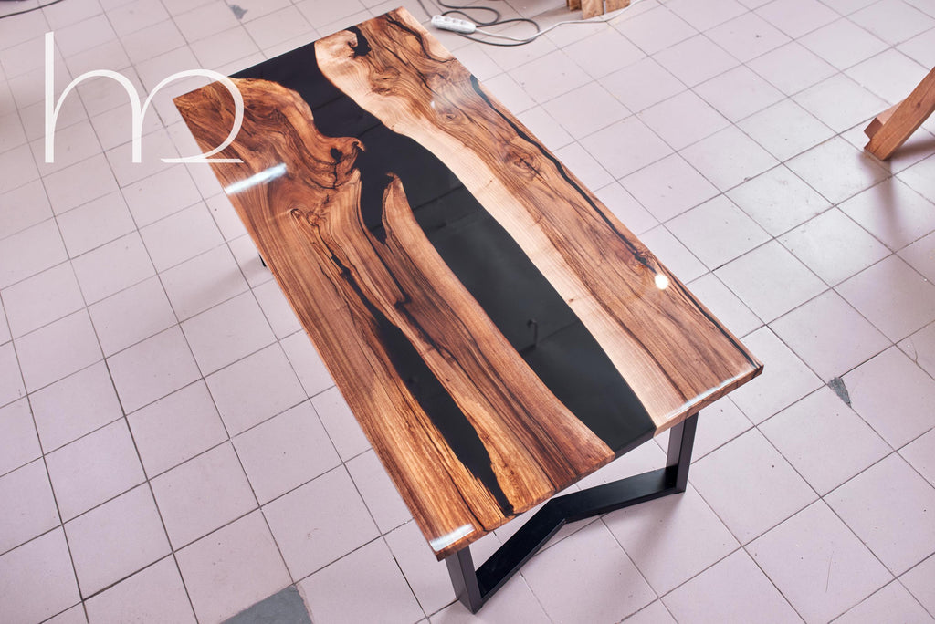 https://a.1stdibscdn.com/sorrow-dining-table-for-sale-picture-9/f_87342/f_344203721684866061056/750_3334_compressed_master.jpg