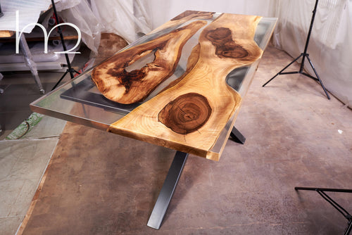https://a.1stdibscdn.com/the-perfect-walnut-dining-table-for-sale-picture-2/f_87342/f_343830721684659129001/750_7813_compressed_master.jpg