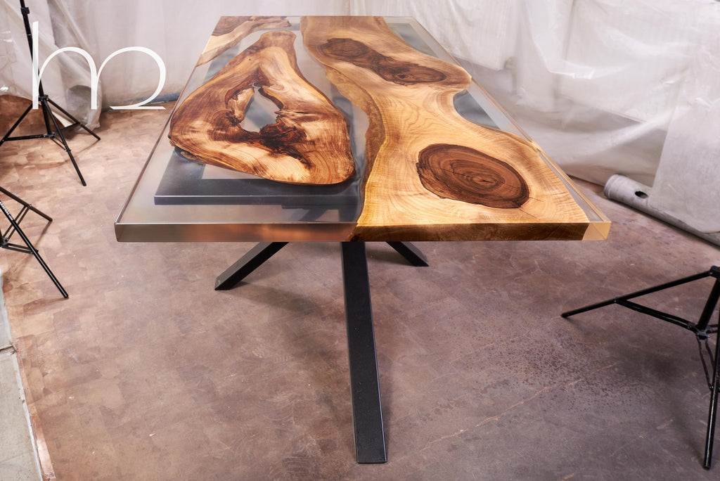 https://a.1stdibscdn.com/the-perfect-walnut-dining-table-for-sale-picture-4/f_87342/f_343830721684659129001/750_7822_compressed_master.jpg