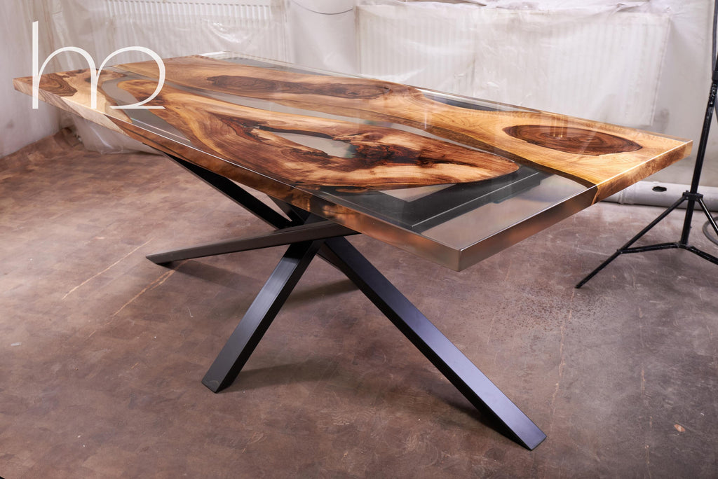 https://a.1stdibscdn.com/the-perfect-walnut-dining-table-for-sale-picture-5/f_87342/f_343830721684659159904/750_7823_compressed_master.jpg