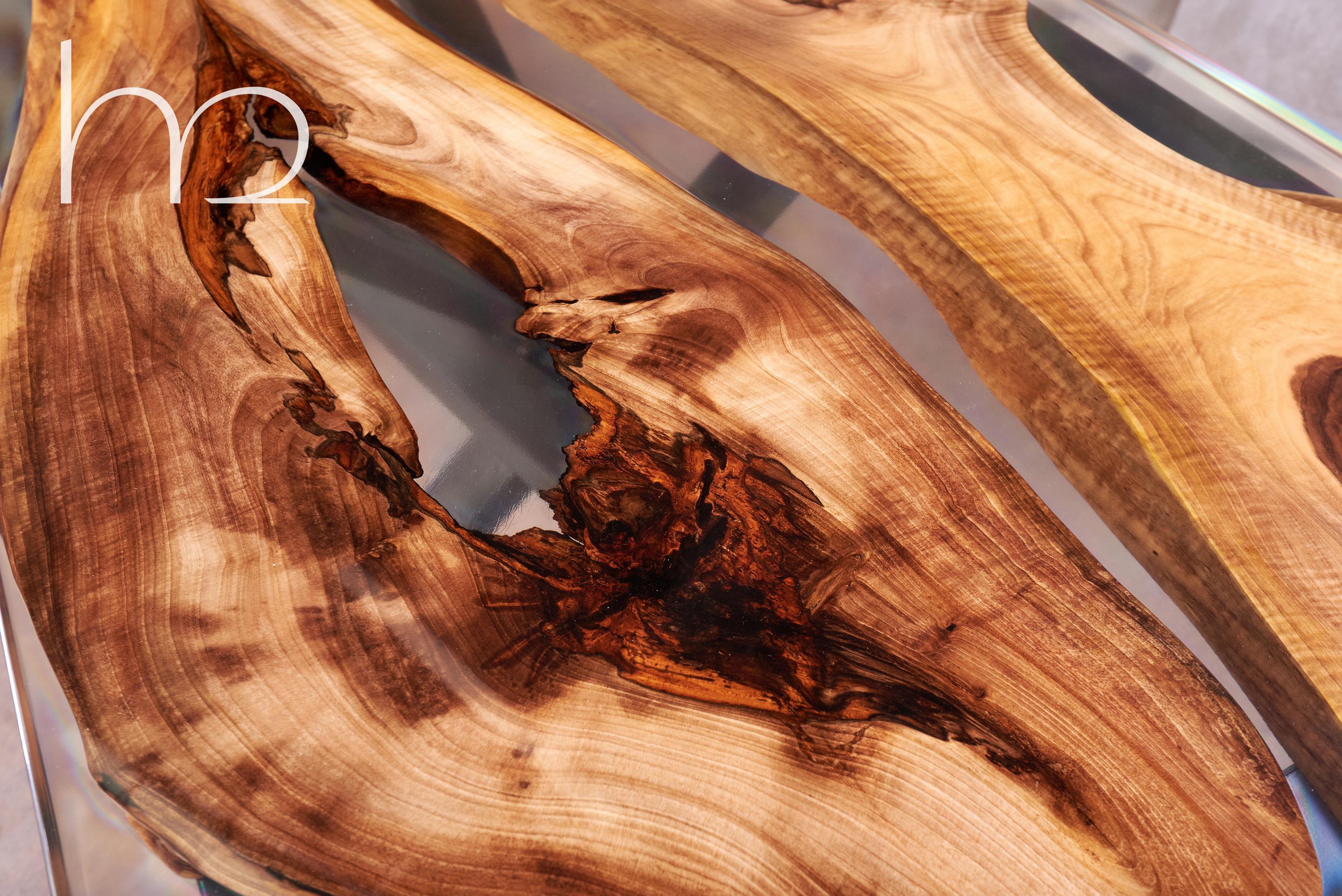 https://a.1stdibscdn.com/the-perfect-walnut-dining-table-for-sale-picture-8/f_87342/f_343830721684659160256/750_7830_compressed_master.jpg