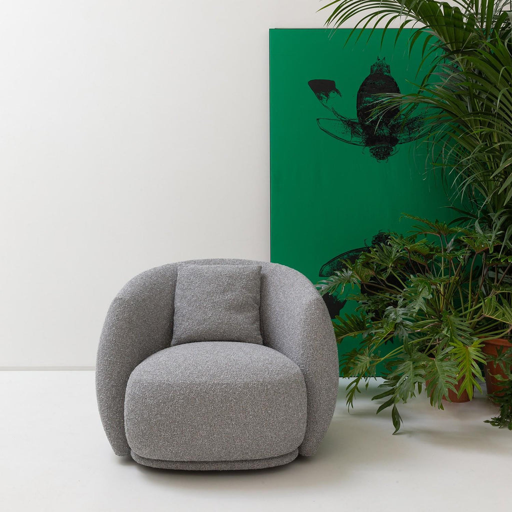 https://a.1stdibscdn.com/moroso-pacific-armchair-in-white-sand-by-patricia-urquiola-for-sale-picture-3/f_16392/f_466954021758120806020/76265_master.jpg