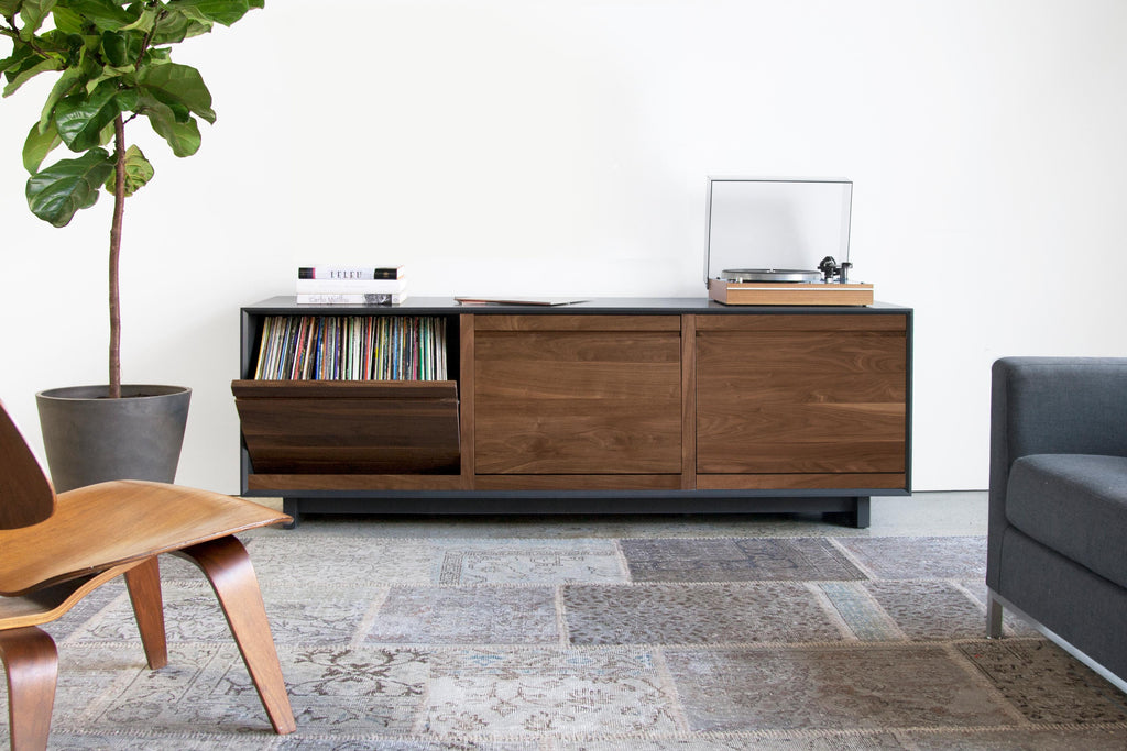 https://a.1stdibscdn.com/modern-aero-walnut-lp-storage-cabinet-for-sale-picture-2/f_27523/f_85003731566312573762/76_Inch_Aero_album_master.jpg