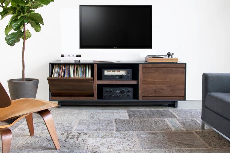 https://a.1stdibscdn.com/archivesE/upload/f_27523/f_77631831497638269595/76_Inch_LP_Cabinet_No_Dust_CoverCenter_l.jpg