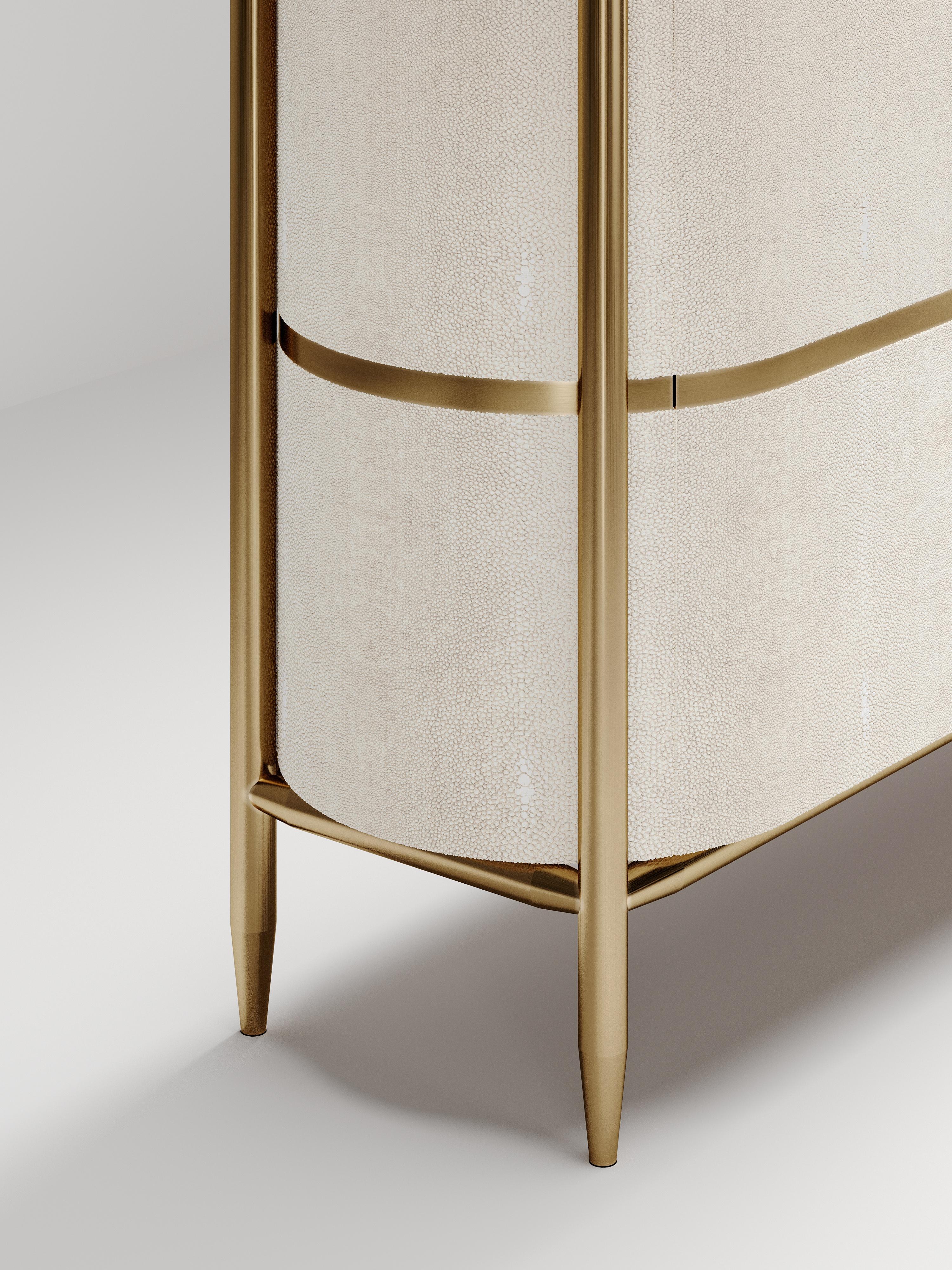 https://a.1stdibscdn.com/shagreen-cabinet-with-brass-accents-by-kifu-paris-for-sale-picture-7/f_45491/f_284266021651116129447/770000_master.jpg