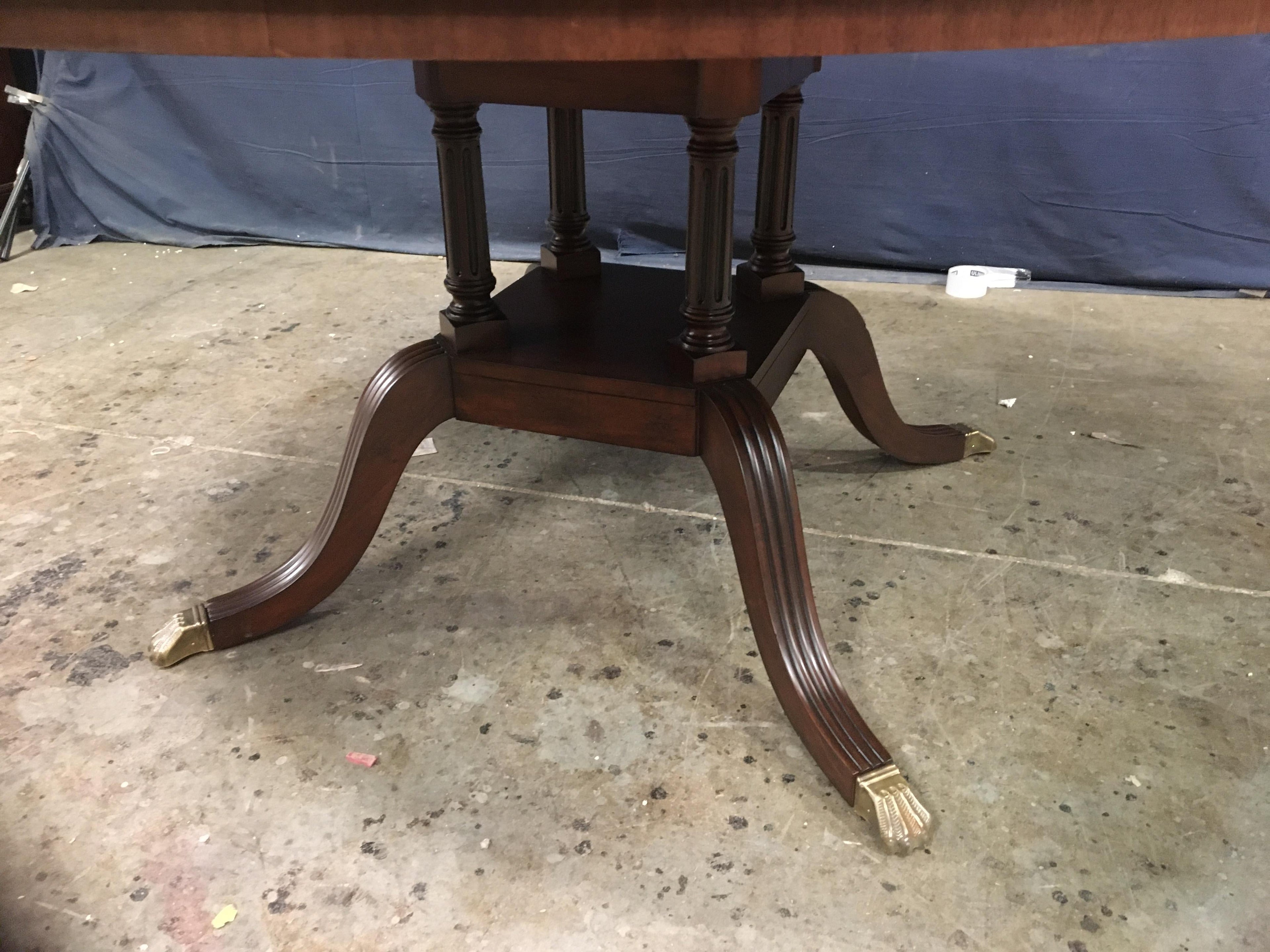 https://a.1stdibscdn.com/60-in-round-mahogany-georgian-style-pedestal-dining-table-by-leighton-hall-for-sale-picture-6/f_44162/f_227264821614449497966/776101D7_6DBB_4035_8752_FAD90BEBD03C_master.jpeg