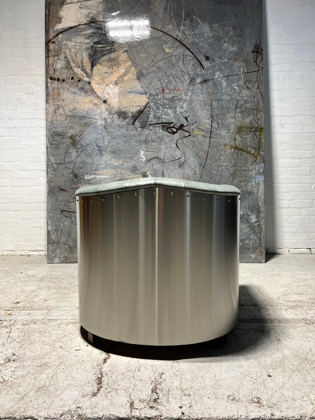 https://a.1stdibscdn.com/the-flying-wing-humidor-chair-from-our-signature-collection-for-sale-picture-6/f_79732/f_32319322/79609ED6_A3C4_41A3_BFD3_1677236931422_master.jpeg