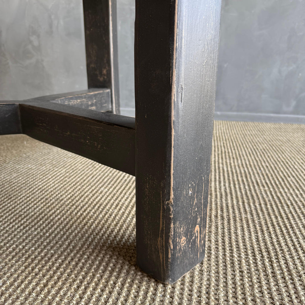 https://a.1stdibscdn.com/reclaimed-pine-wood-60-round-dining-table-with-black-painted-finish-for-sale-picture-10/f_18223/f_459068621752701223929/7L_15_12_master.jpg