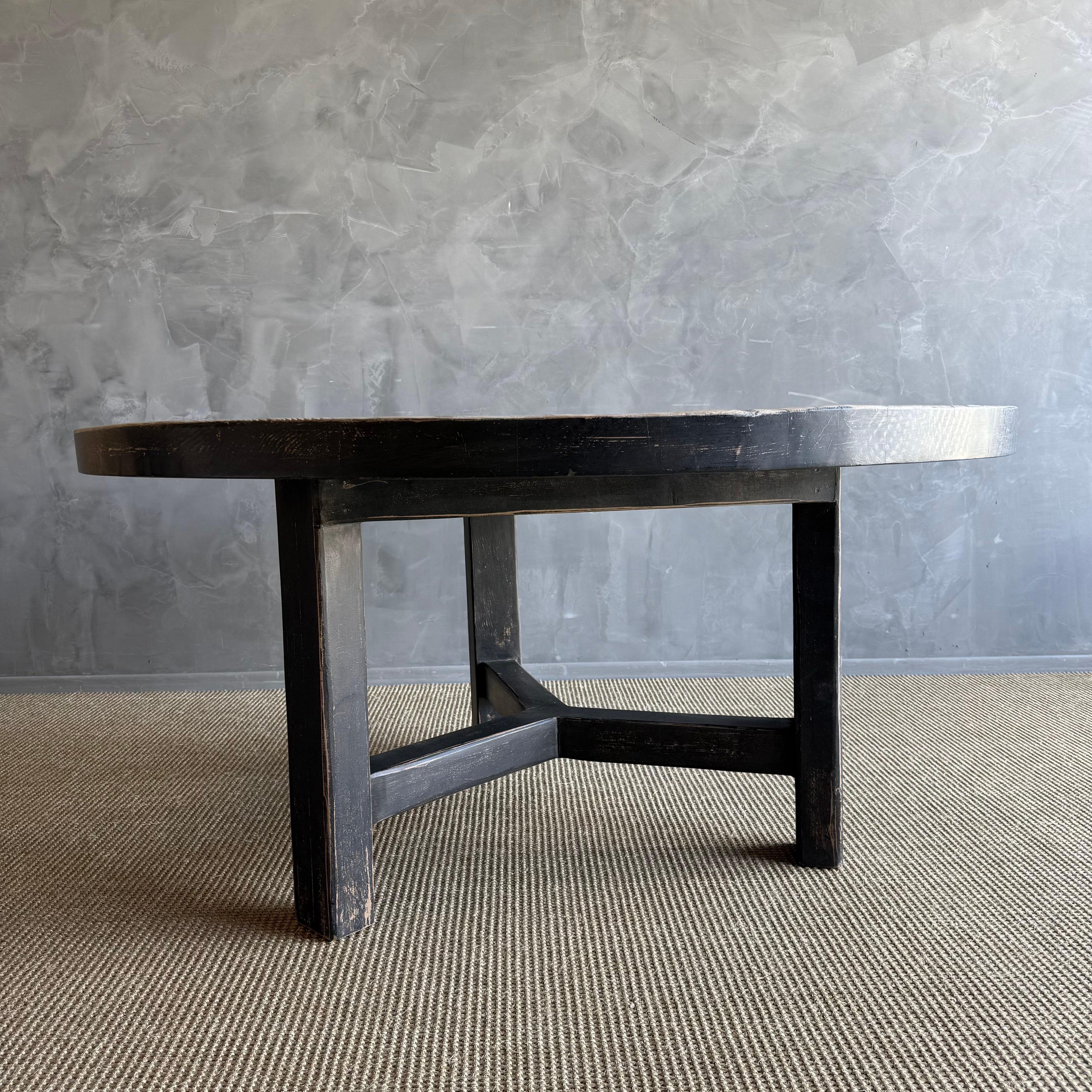 https://a.1stdibscdn.com/reclaimed-pine-wood-60-round-dining-table-with-black-painted-finish-for-sale-picture-4/f_18223/f_459068621752701216344/7L_15_6_master.jpg