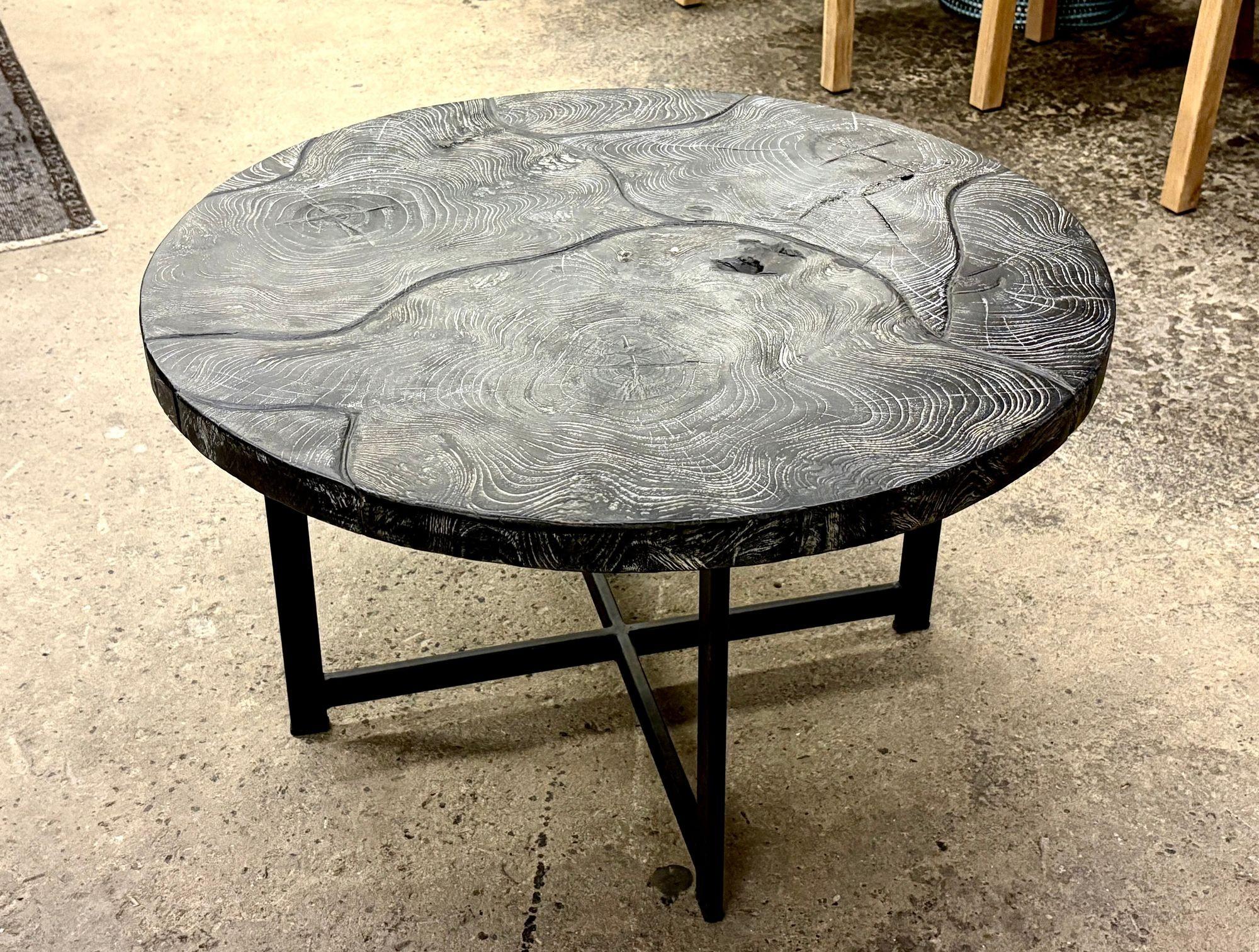 https://a.1stdibscdn.com/organic-modern-round-black-coffee-table-special-lacquered-suar-wood-idn-2025-for-sale-picture-8/f_15532/f_465996321757444258864/7_IMG_5825_Kopie_master.jpeg