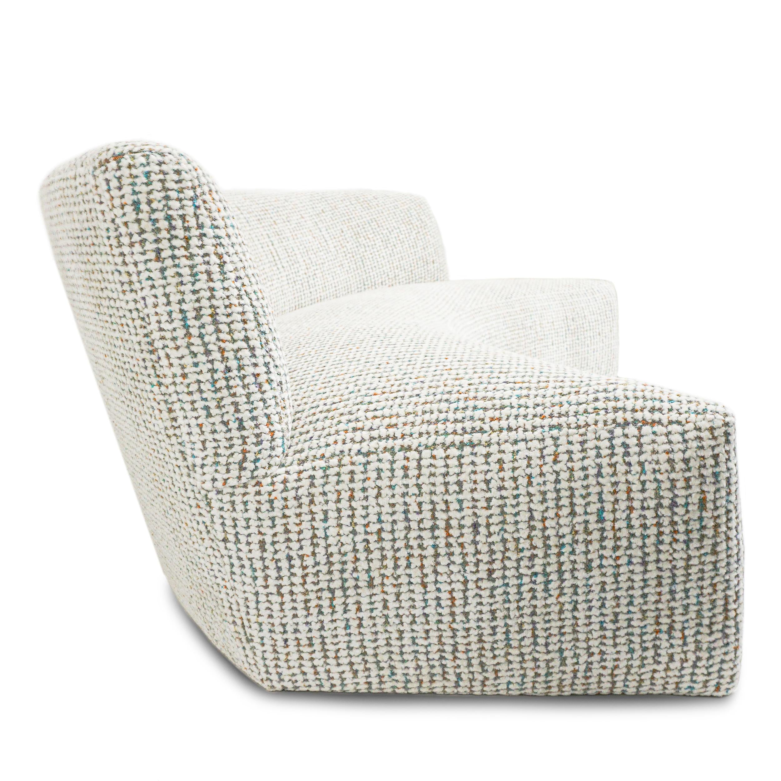 https://a.1stdibscdn.com/modern-curved-armless-sofa-for-sale-picture-8/f_21233/1612379636016/7_master.jpg