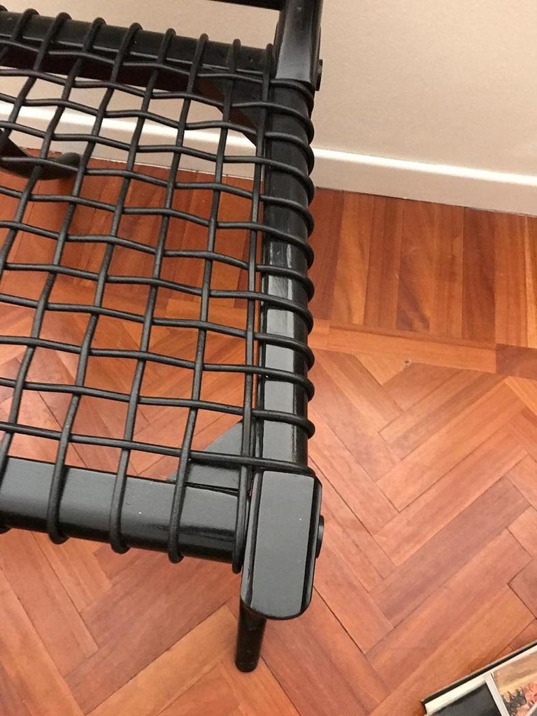 https://a.1stdibscdn.com/black-woven-leather-seat-walnut-saber-legs-klismos-chairs-customizable-set-of-8-for-sale-picture-7/22569652/f_262554121637740662744/7_master.jpg?width=768