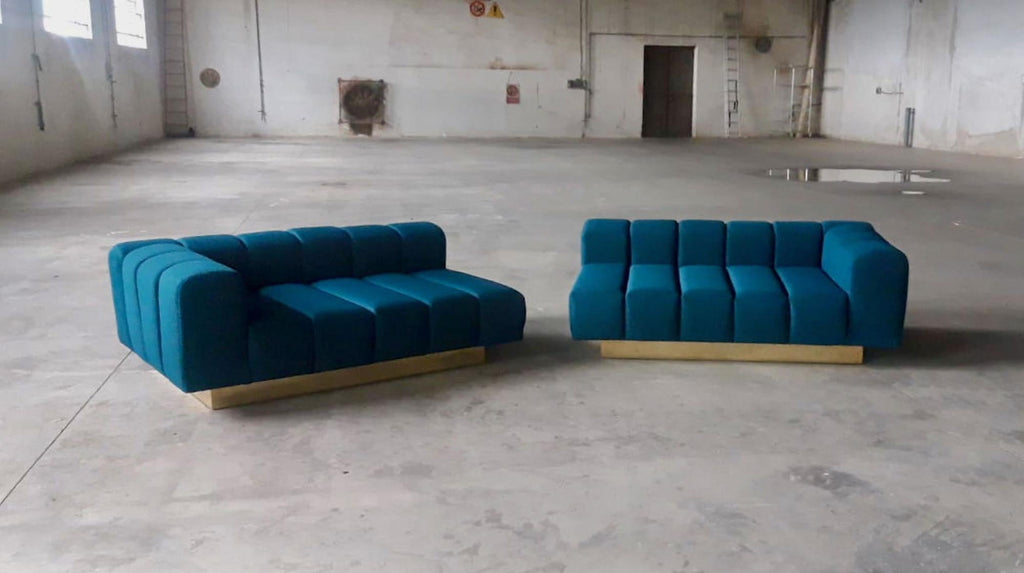 https://a.1stdibscdn.com/large-contemporary-sofa-made-in-italy-for-sale-picture-3/f_47872/f_267561821641227509834/7b736c6d_fb9f_44f4_a6e9_75e2cae972a0_master.jpeg
