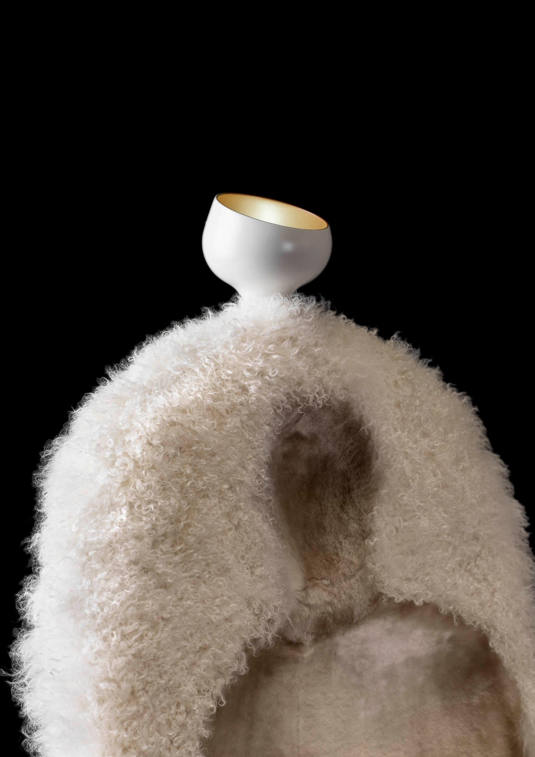 https://a.1stdibscdn.com/art-piece-sheepskin-upholster-invisible-personage-armchair-by-salvador-dali-for-sale-picture-6/f_30483/f_314684521669372992872/8146_master.jpg