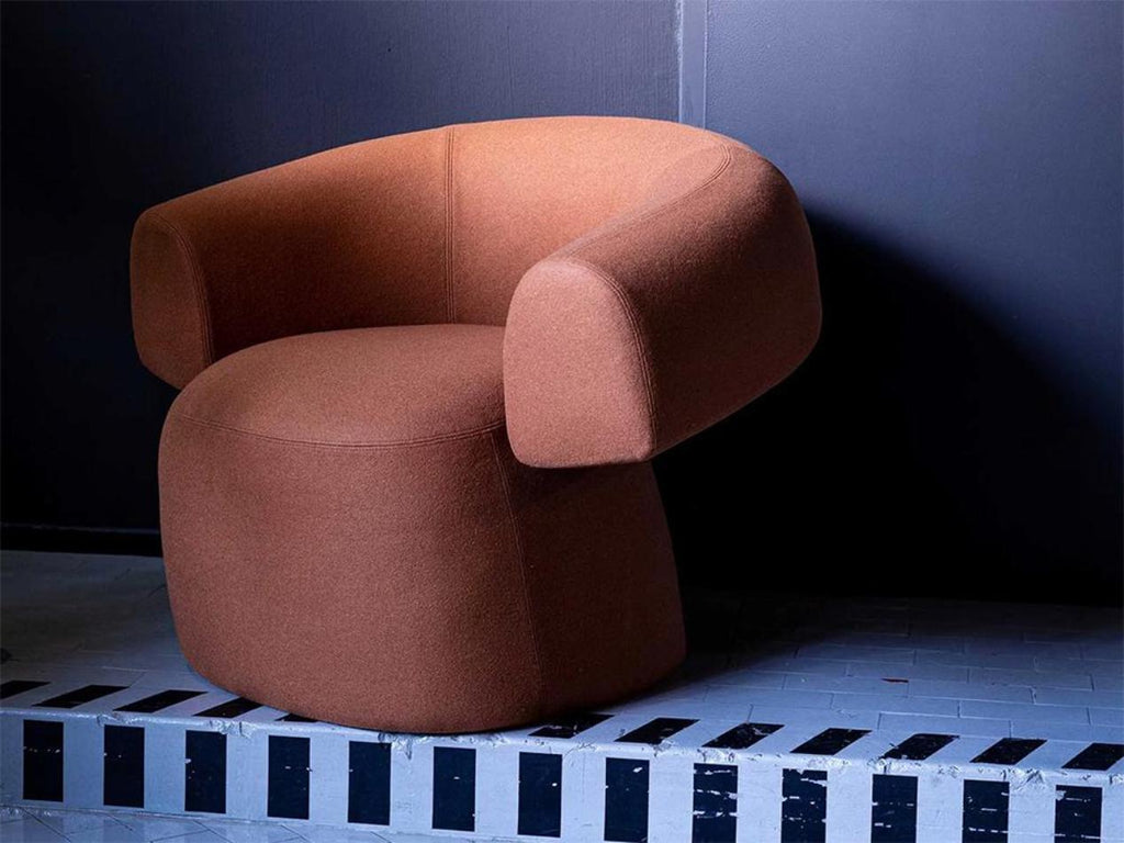 https://a.1stdibscdn.com/moroso-ruff-large-swivel-armchair-in-sand-by-patricia-urquiola-for-sale-picture-4/f_16392/f_466956421758126611108/836656_1__master.jpg