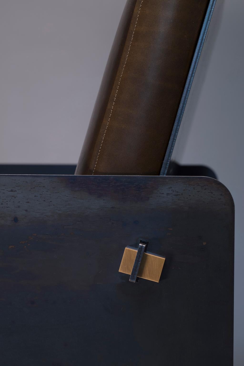 https://a.1stdibscdn.com/modern-industrial-green-leather-metal-club-chair-for-sale-picture-3/f_53662/f_199467421595362415089/_86A5888_1__master.jpg