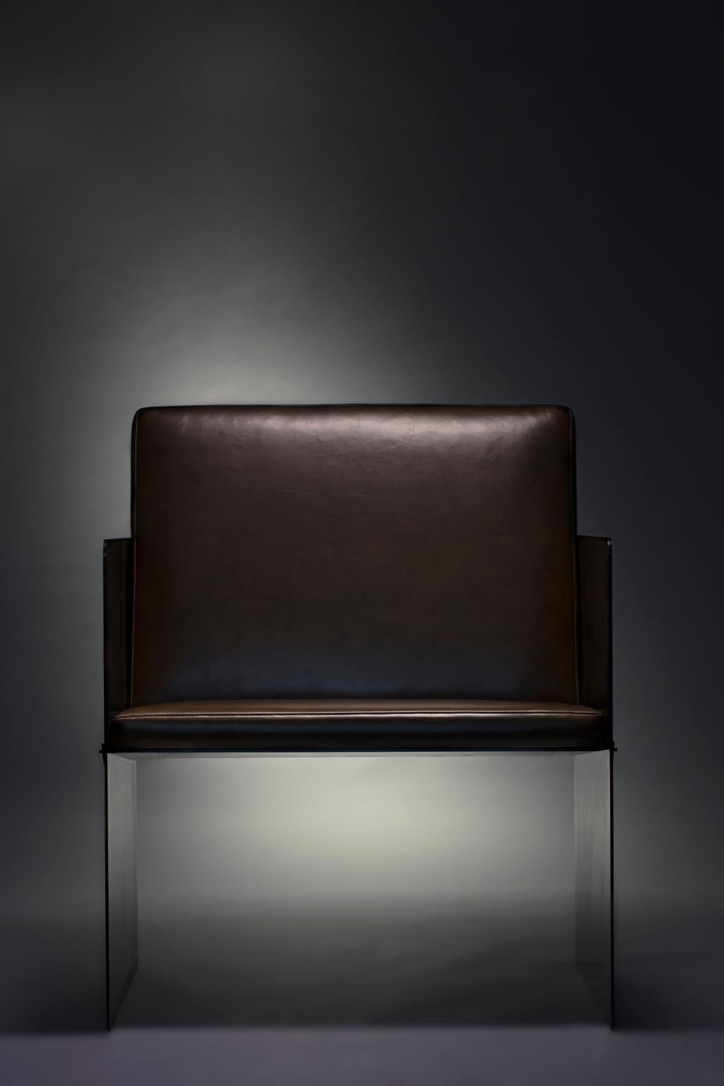 https://a.1stdibscdn.com/modern-industrial-green-leather-metal-club-chair-for-sale-picture-2/f_53662/f_199467421595362415675/_86A5901b_1__master.jpg